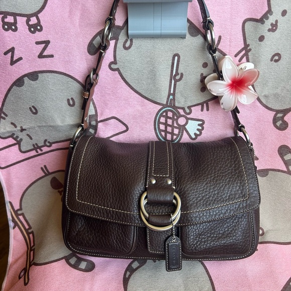 Coach Handbags - Gorgeous vintage Coach Chelsea brown pebbled leather shoulder bag F10893